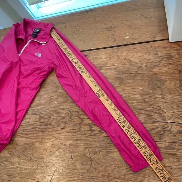 The North Face lightweight shell jacket - Picture 14 of 15